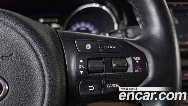 Kia Canival 2016 — photo 22