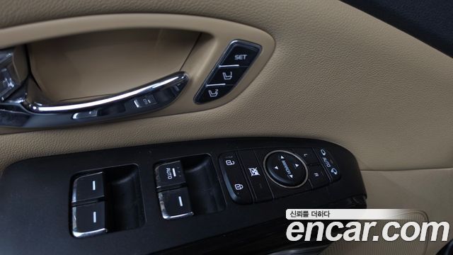 Kia Canival 2016 — photo 28
