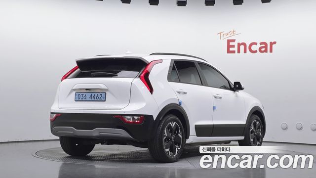 Kia Niro 2023 — photo 2