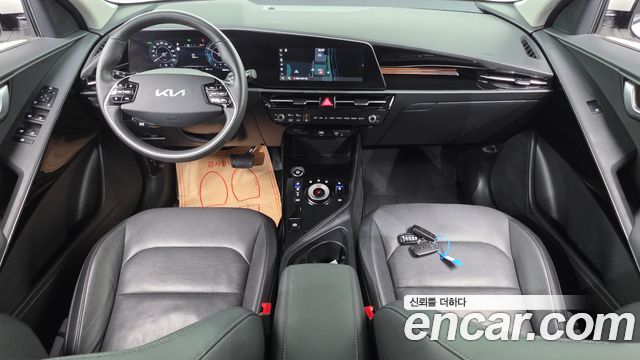 Kia Niro 2023 — photo 10