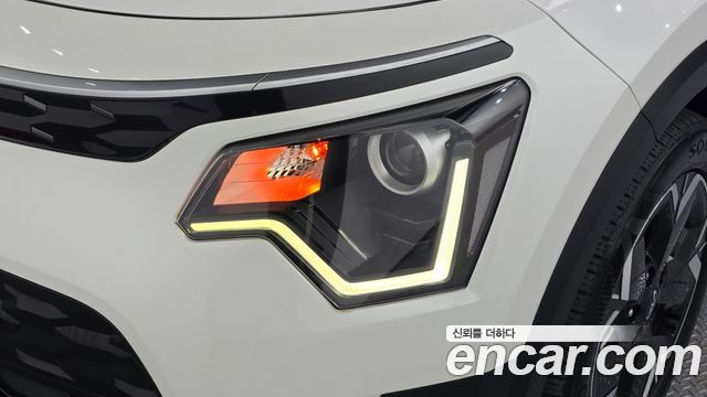 Kia Niro 2023 — photo 8