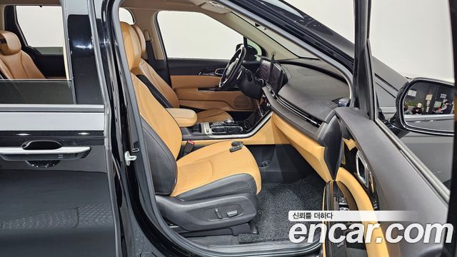 Kia Canival 2021 — photo 16