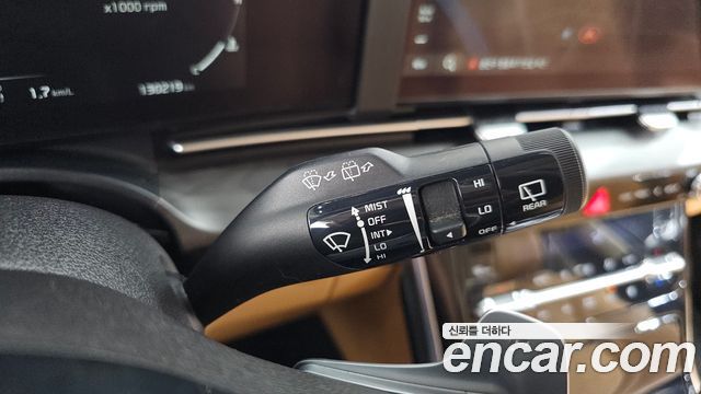 Kia Canival 2021 — photo 27