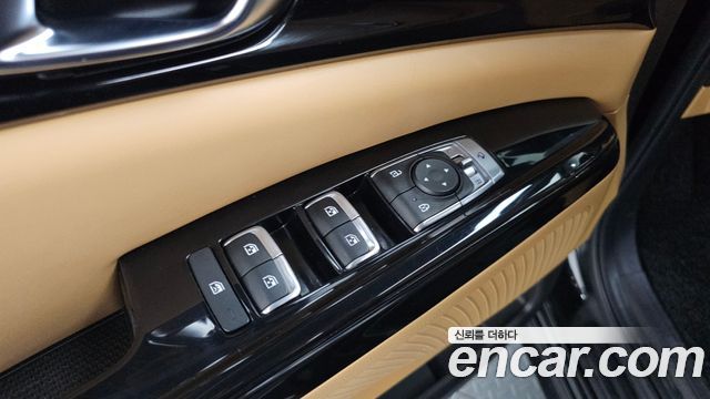 Kia Canival 2021 — photo 28