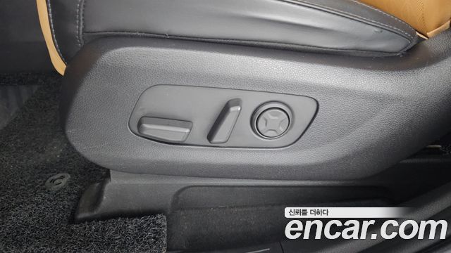 Kia Canival 2021 — photo 30