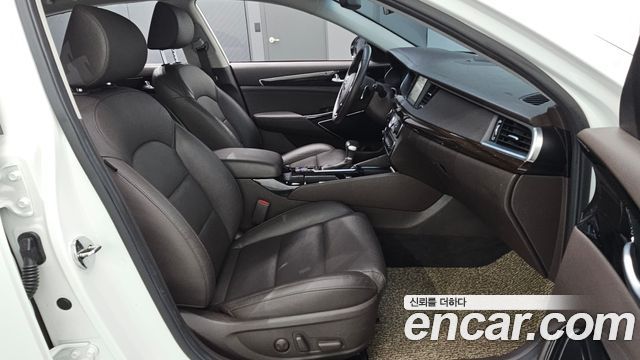 Kia K7 2018 — photo 12