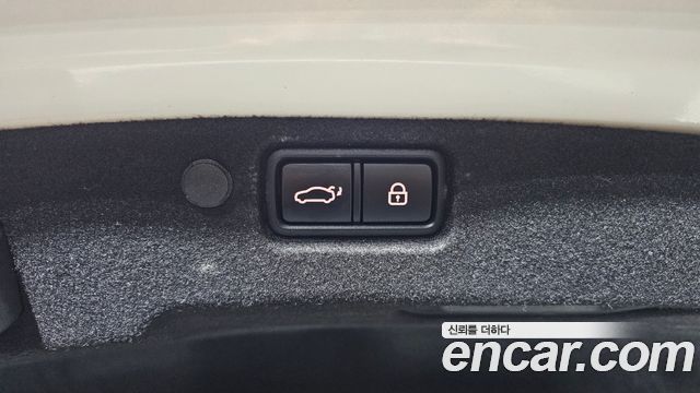 Kia K7 2018 — photo 20