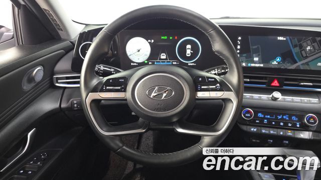 Hyundai AVANTE 2021 — photo 19