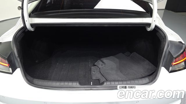 Hyundai AVANTE 2021 — photo 26
