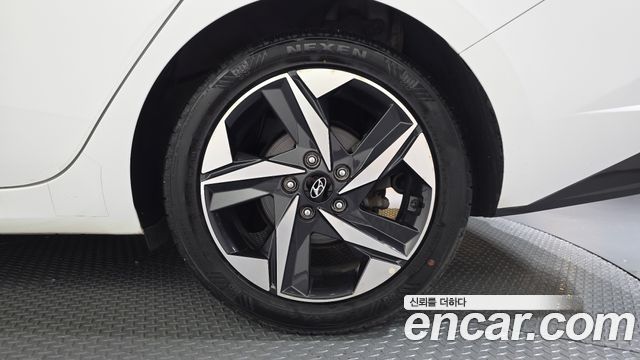 Hyundai AVANTE 2021 — photo 7