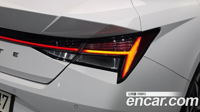Hyundai AVANTE 2021 — photo 9