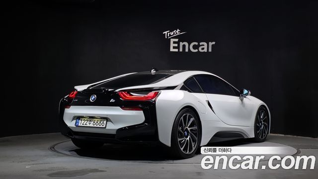 BMW i8 2015 — photo 2