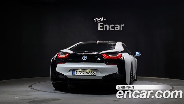 BMW i8 2015 — photo 4