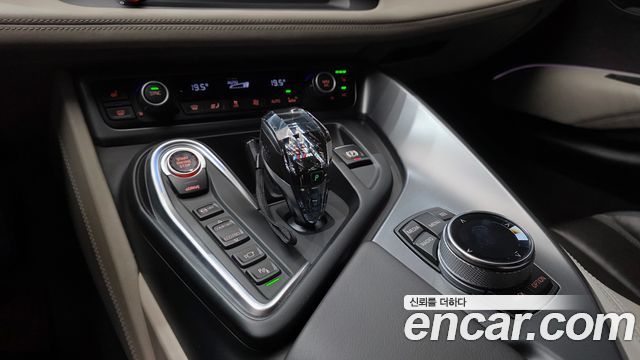BMW i8 2015 — photo 9