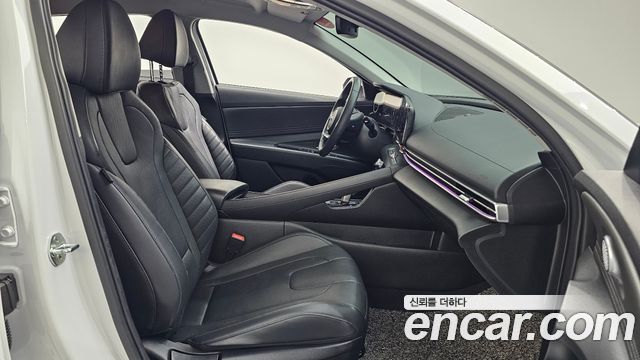 Hyundai AVANTE 2021 — photo 17