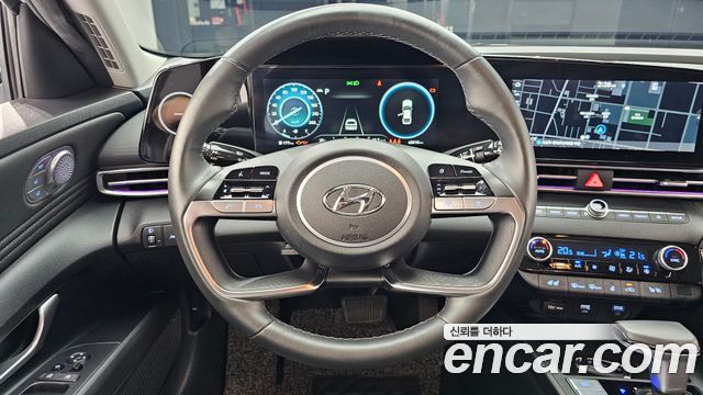 Hyundai AVANTE 2021 — photo 19