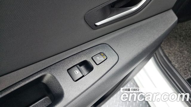 Hyundai AVANTE 2021 — photo 25