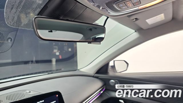 Hyundai AVANTE 2021 — photo 32