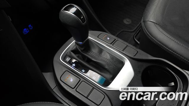 Hyundai Santafe 2016 — photo 9