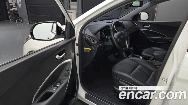 Hyundai Santafe 2016 — photo 10