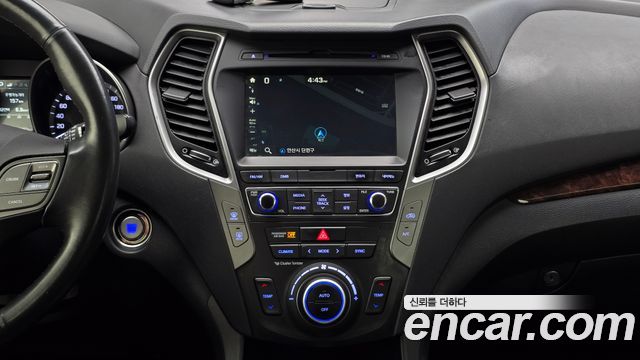 Hyundai Santafe 2016 — photo 19
