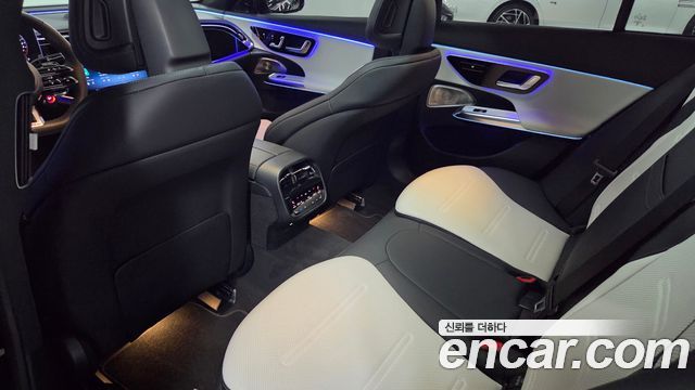 Mercedes-Benz E-Class 2026 — photo 7