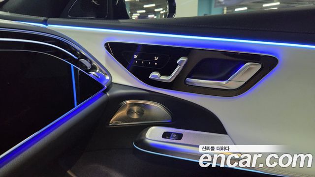 Mercedes-Benz E-Class 2026 — photo 12