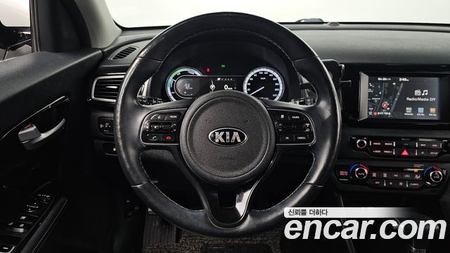 Kia Niro 2018 — photo 19