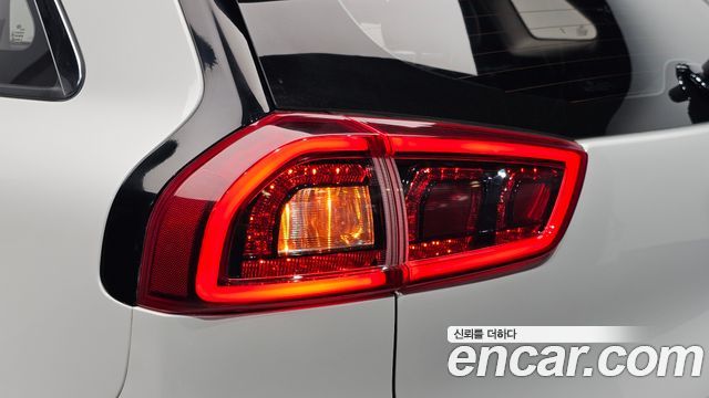 Kia Niro 2018 — photo 9
