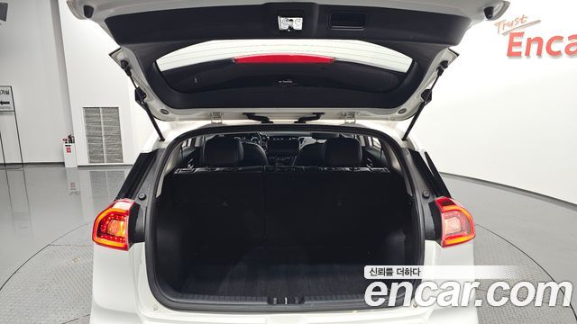 Kia Niro 2018 — photo 30