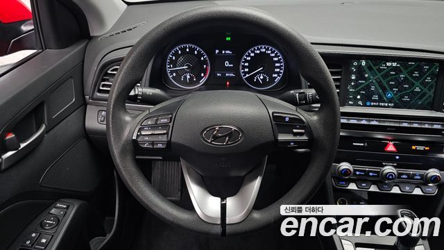 Hyundai AVANTE 2019 — photo 19