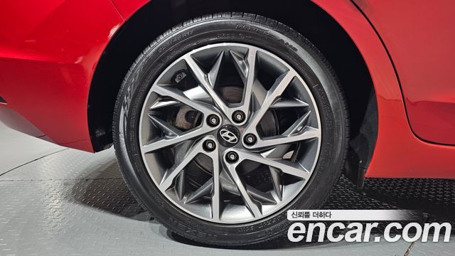 Hyundai AVANTE 2019 — photo 7