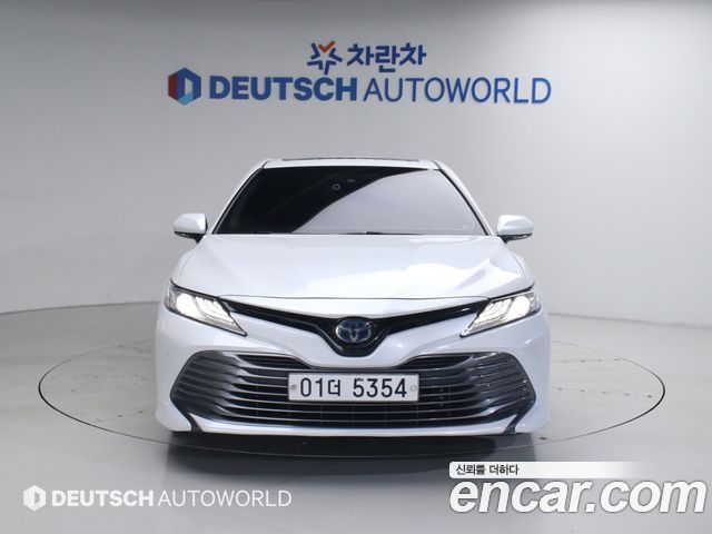 Toyota Camry 2019 — photo 3