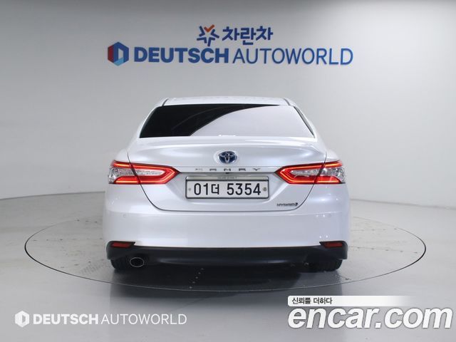 Toyota Camry 2019 — photo 4