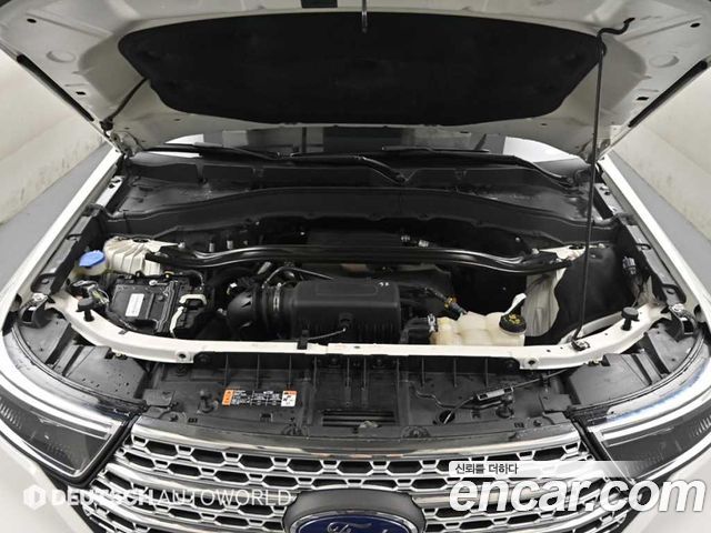 Ford Explorer 2020 — photo 6