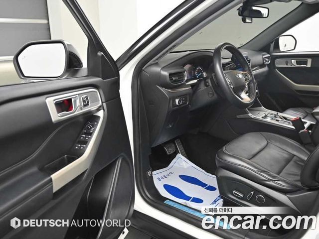 Ford Explorer 2020 — photo 11