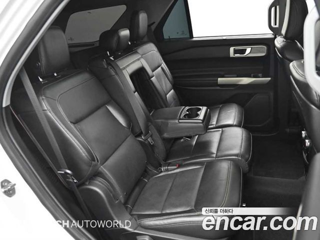Ford Explorer 2020 — photo 12