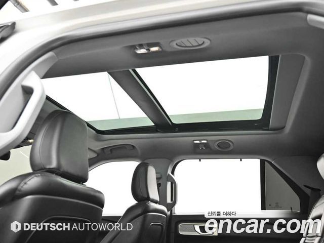Ford Explorer 2020 — photo 18