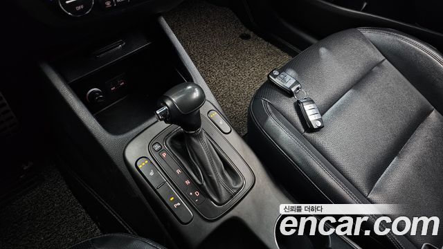 Kia K3 2013 — photo 9