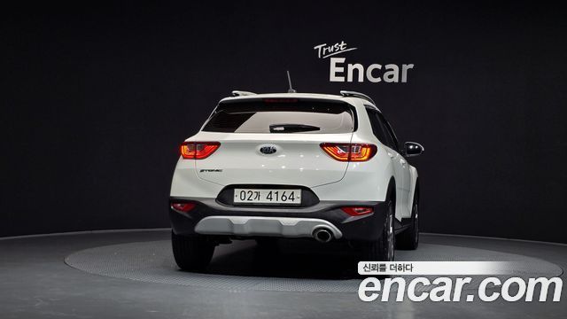 Kia Stonic 2018 — photo 4