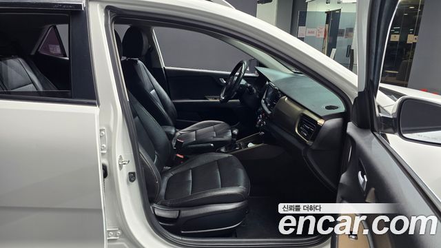 Kia Stonic 2018 — photo 17