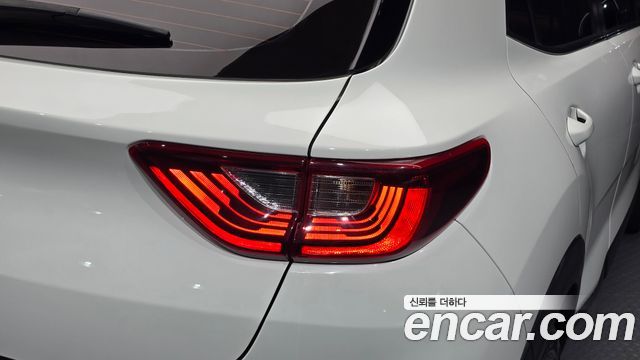 Kia Stonic 2018 — photo 9