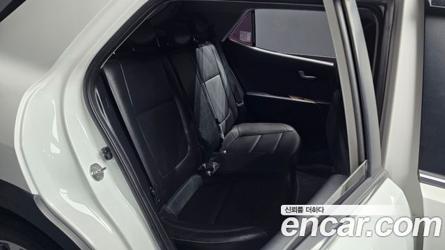Kia Stonic 2018 — photo 16