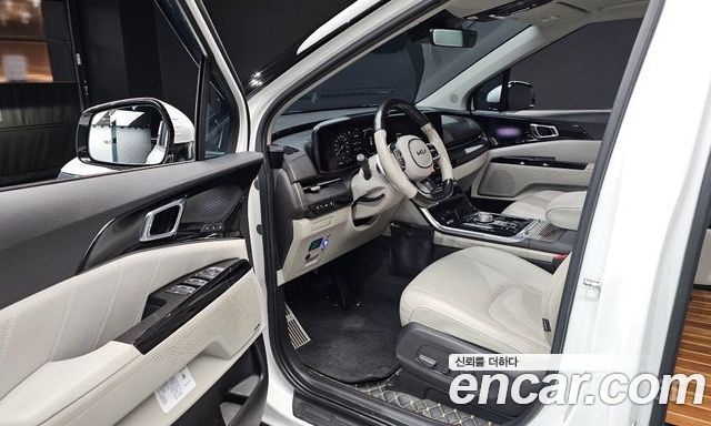 Kia Canival 2021 — photo 11