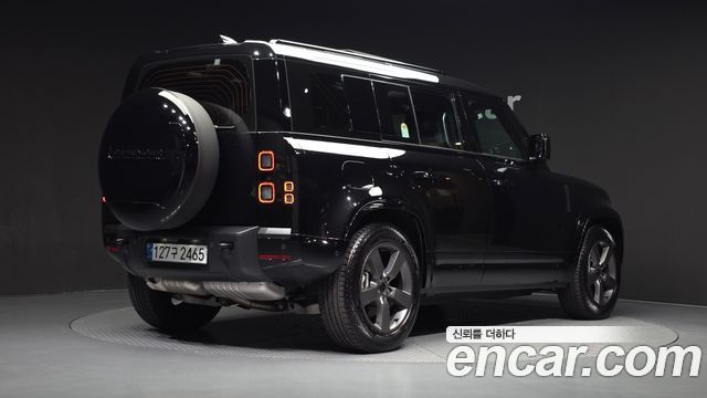 Land Rover Defender 2026 — photo 2