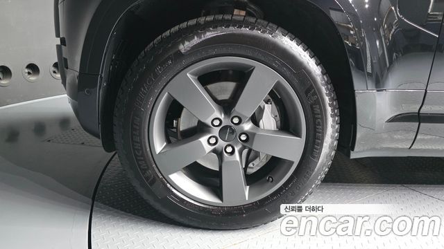 Land Rover Defender 2026 — photo 5