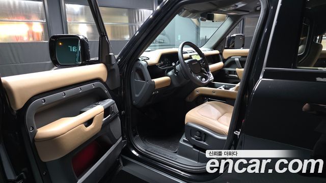 Land Rover Defender 2026 — photo 13