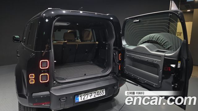 Land Rover Defender 2026 — photo 26