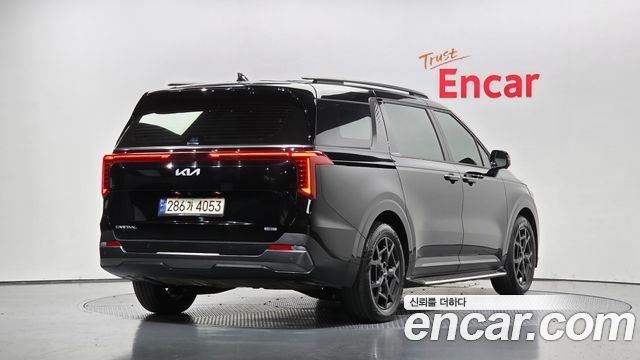 Kia Canival 2025 — photo 2