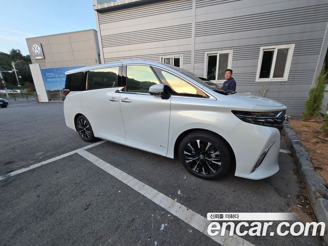 Toyota Alphard 2025 — photo 3